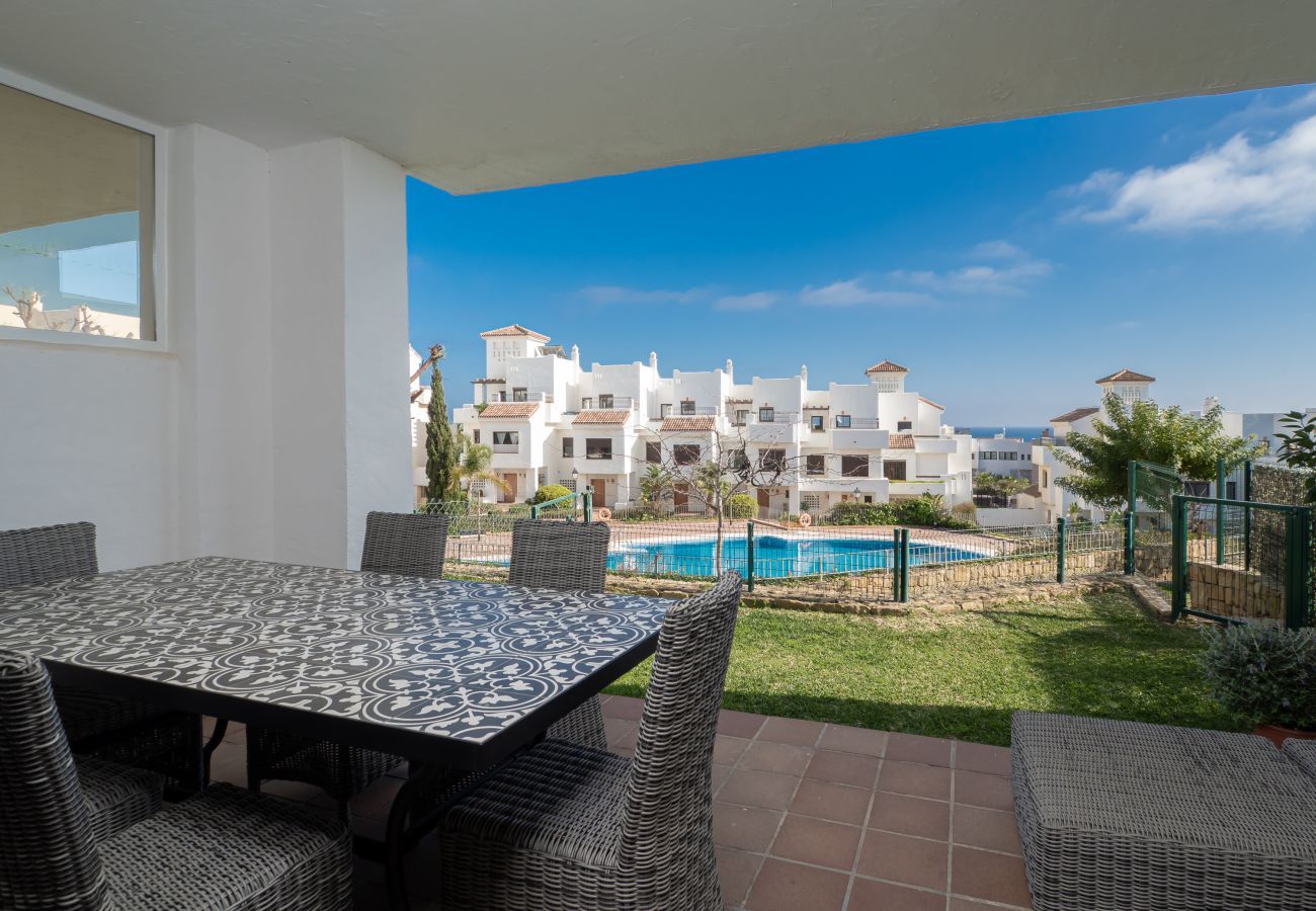 ZapHoliday - 2305 - apartment rental in La Alcaidesa, Costa del Sol - swimming pool