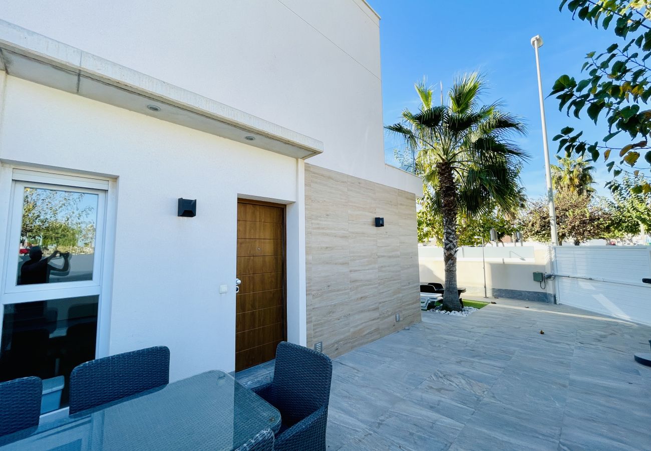 Villa à Pilar de la Horadada - 3094 - VILLA SASHA